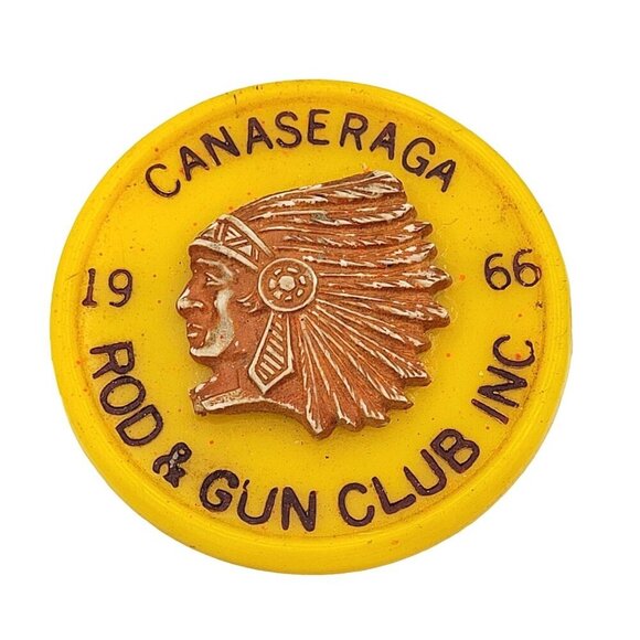 Vintage 1966 Canaseraga Rod & Gun Club Pinback Badge Native American Chief 1.75" - Picture 1 of 2